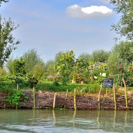 Superb With Jacuzzi * Eringhem