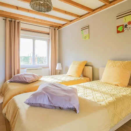 Superb With Jacuzzi Сasa de vacaciones *