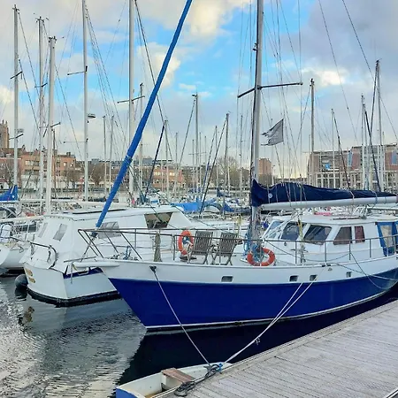 Superb With Jacuzzi * Eringhem