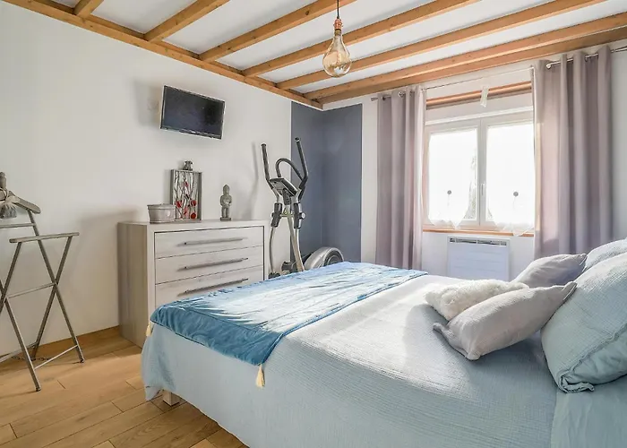 Superb With Jacuzzi *