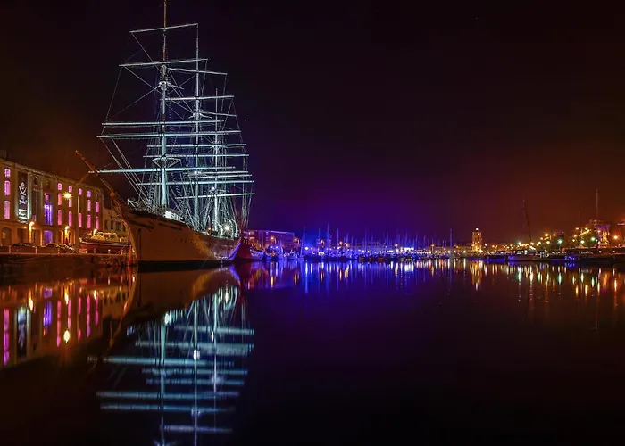 Hébergement de vacances Superb With Jacuzzi *